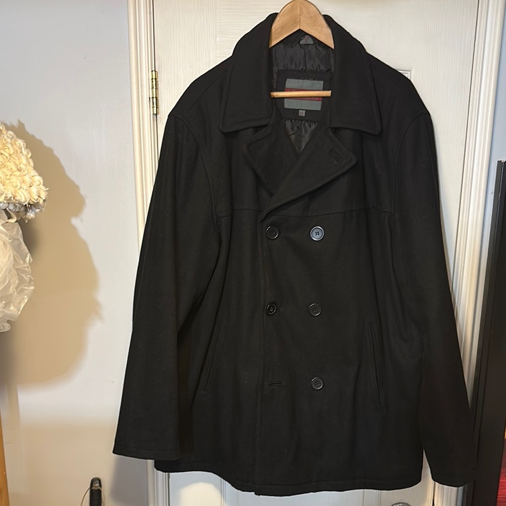 Men’s Excelled Classic Black Wool Peacoat with Wide Lapels Size XL
